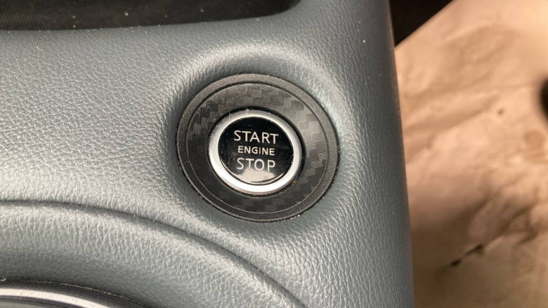 Nissan Juke 1.0 DiG-T 114 N-Connecta 5dr Petrol Hatchback